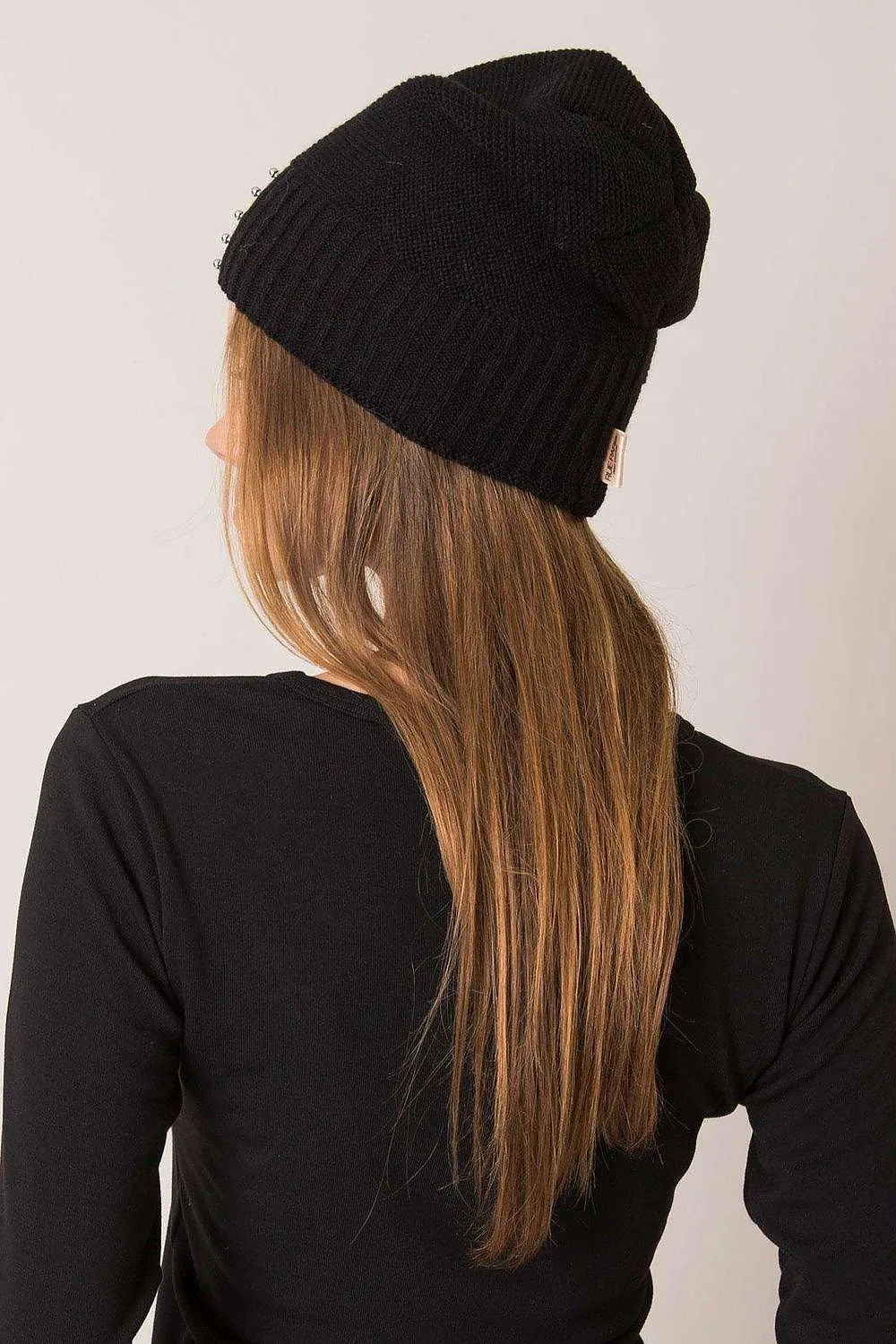 Chic Parisian Pearl-Embellished Knit Beanie - Stylish Winter Hat