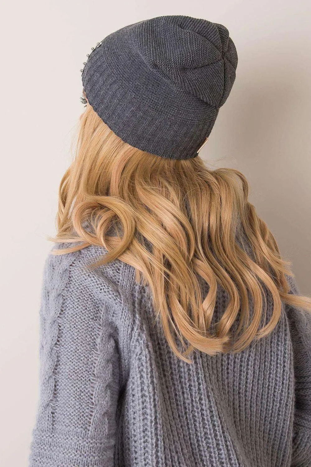 Chic Parisian Pearl-Embellished Knit Beanie - Stylish Winter Hat