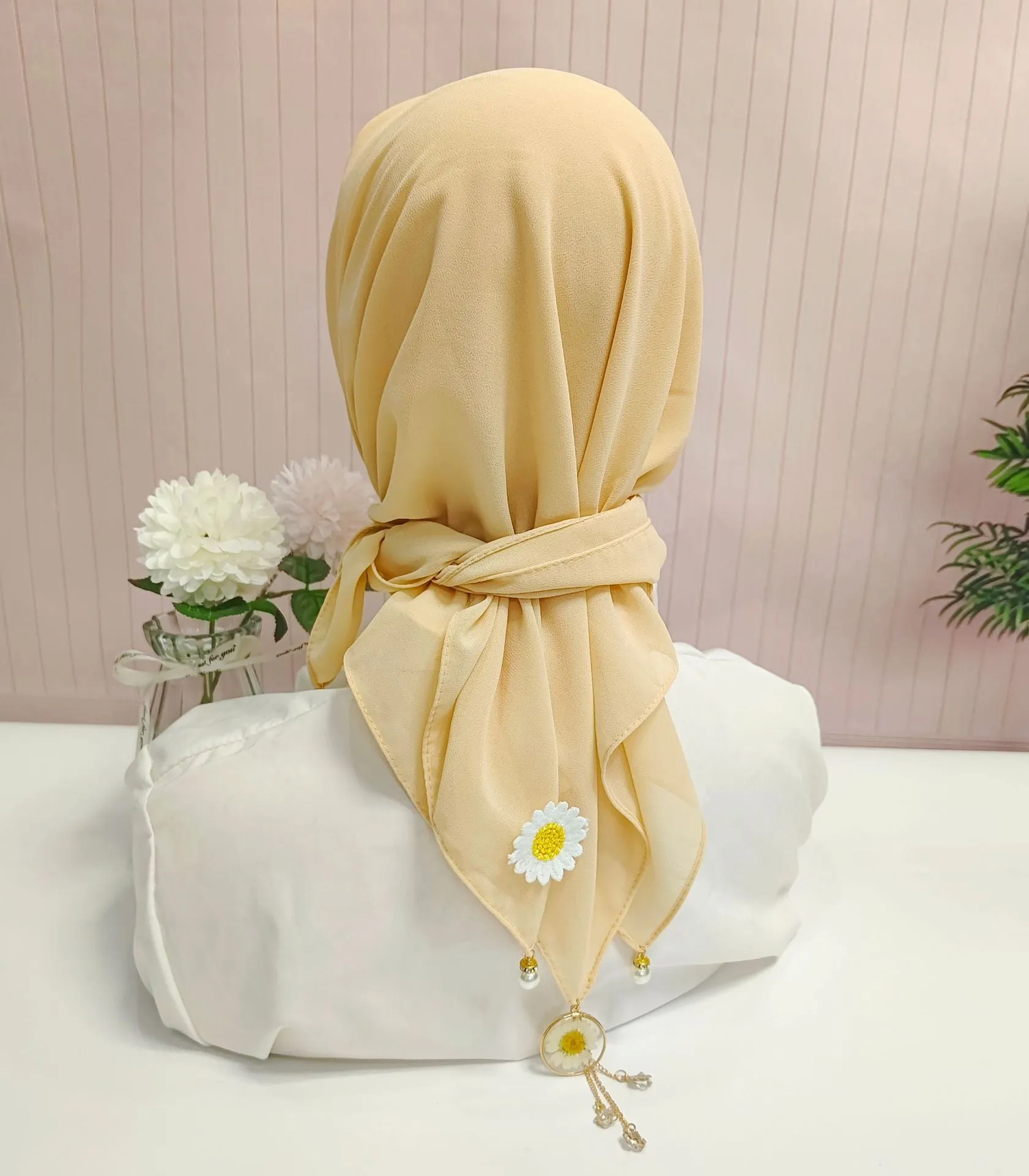 W-0036 90*90  plain pearl chiffon small daisy kerchief hijab scarf